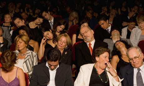 People-sleeping-in-theatr-007-resized-600.jpg